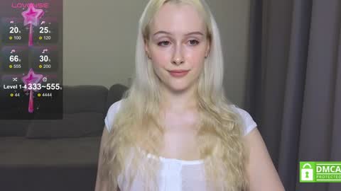 Snapshot of caseylabow chatting on 02.06.25 My name is Casey... Nice to meet you I will be happy to have funthumbs up please its important online show from 02.06.25