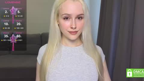 Snapshot of caseylabow chatting on 02.16.25 My name is Casey... Nice to meet you I will be happy to have funthumbs up please its important online show from 02.16.25