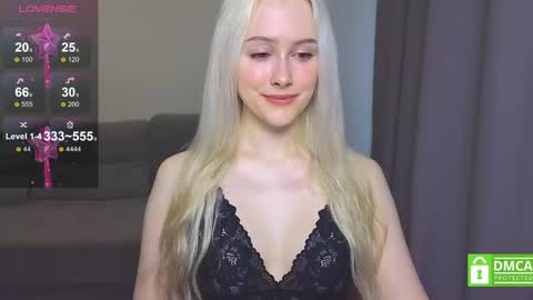 Snapshot of caseylabow chatting on 03.04.25 My name is Casey... Nice to meet you I will be happy to have funthumbs up please its important online show from 03.04.25