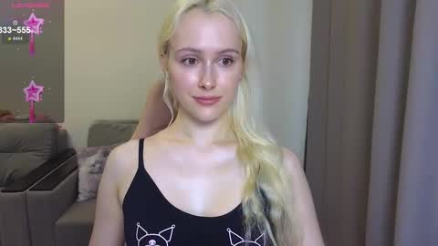 Snapshot of caseylabow chatting on 10.11.25 My name is Casey... Nice to meet you I will be happy to have funthumbs up please its important online show from 10.11.25