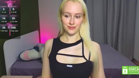 Snapshot of caseylabow chatting on 11.13.25 My name is Casey... Nice to meet you I will be happy to have funthumbs up please its important online show from 11.13.25