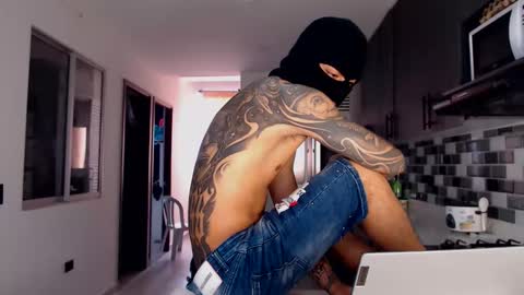 Snapshot of cash_master777 chatting on 12.04.25 cash_master777 online show from 12.04.25