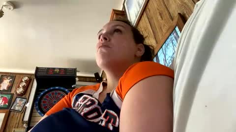 Cash Couple online show from 09.18.25