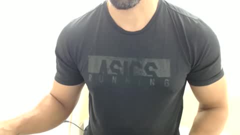 Snapshot of cashmastermuscle77 chatting on 05.31.26 cashmastermuscle77 online show from 05.31.26