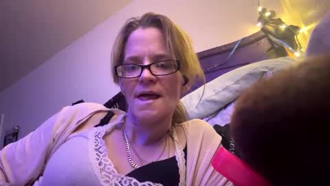 Snapshot of casidy1 chatting on 03.02.25 casidy1 online show from 03.02.25