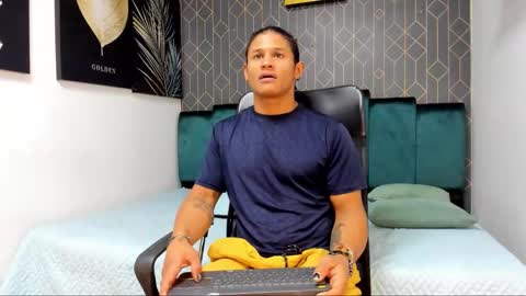 Casike online show from 12.04.25