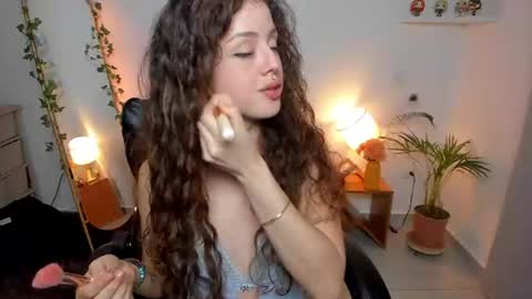 Snapshot of cassandra_caiin chatting on 06.18.26 Cassie online show from 06.18.26
