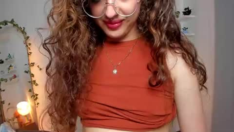 Snapshot of cassandra_caiin chatting on 06.25.26 Cassie online show from 06.25.26
