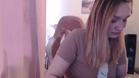 Snapshot of cassandratate chatting on 02.10.26 Casey Chris online show from 02.10.26