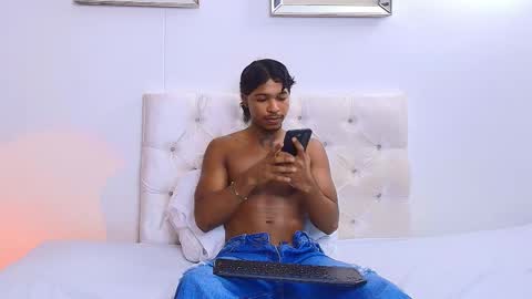 Snapshot of cassian_gold chatting on 05.05.26 CASSIAN GOLD online show from 05.05.26