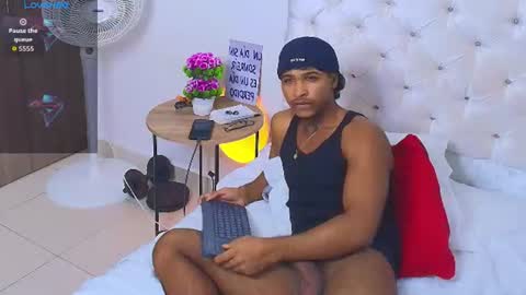 Snapshot of cassian_gold chatting on 07.14.26 CASSIAN GOLD online show from 07.14.26