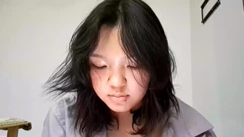 Snapshot of cassidykraeger chatting on 12.13.25 Mia online show from 12.13.25