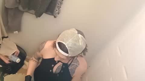 Cassiemichelle online show from 12.21.25