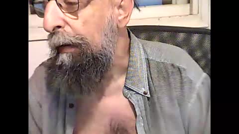 Snapshot of casual53 chatting on 10.17.25 casual53 online show from 10.17.25