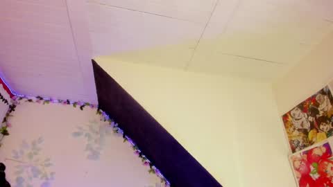 Cata green model independient online show from 01.13.25