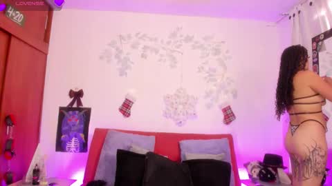 Cata green model independient online show from 12.01.25