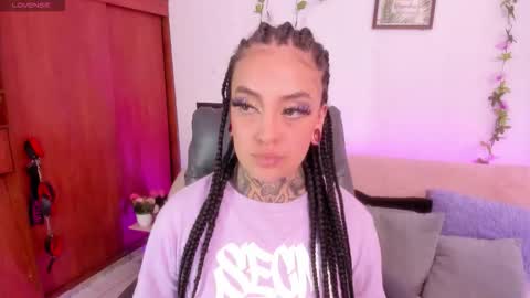 Cata green model independient online show from 01.05.26