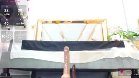 Snapshot of catalillina_love1 chatting on 02.25.25 Cata online show from 02.25.25