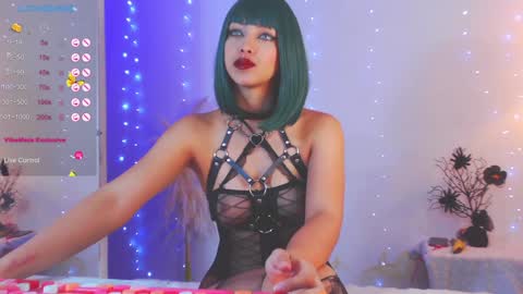 Catalina lovers online show from 12.03.24