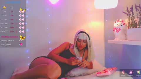 Catalina lovers online show from 02.26.25