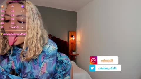 Snapshot of catalina_clark chatting on 01.11.25 Catalina online show from 01.11.25