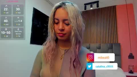 Snapshot of catalina_clark chatting on 10.02.25 Catalina online show from 10.02.25