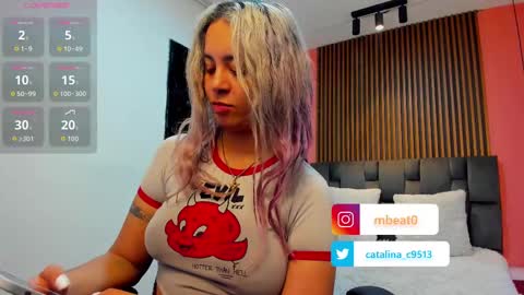 Snapshot of catalina_clark chatting on 10.03.25 Catalina online show from 10.03.25