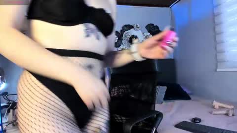 Snapshot of catalina_erotic chatting on 02.24.25 Catalina online show from 02.24.25