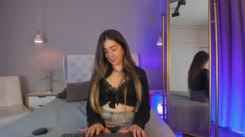 Snapshot of catalina_erotic chatting on 03.04.25 Catalina online show from 03.04.25