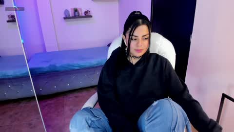 Snapshot of catalina_naughtyy chatting on 12.04.24 Catalina online show from 12.04.24