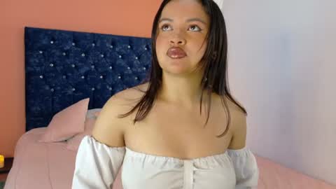 Snapshot of catalinaa_01 chatting on 06.18.26 Catalina online show from 06.18.26