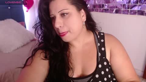 Snapshot of catalinajane1 chatting on 04.11.26 catalinajane1 online show from 04.11.26