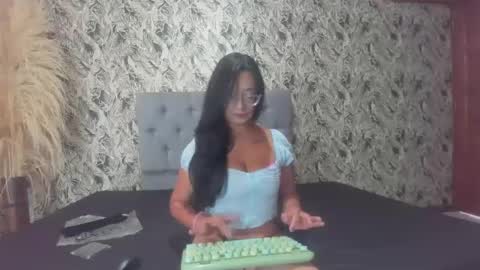    Catalina Scott   online show from 01.25.25