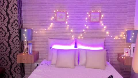 CatalinnaThompson online show from 01.29.25