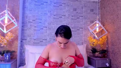 CatalinnaThompson online show from 12.04.25