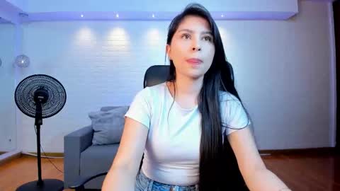 Catalina Santana online show from 09.26.25