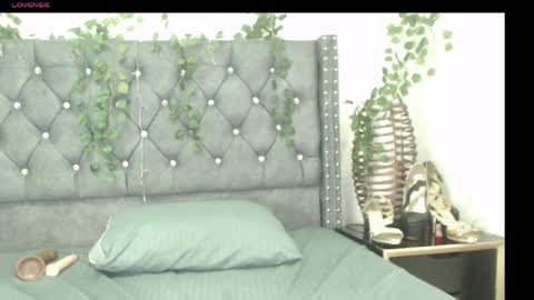 Snapshot of cathalinasharon chatting on 04.19.26 cathalina online show from 04.19.26