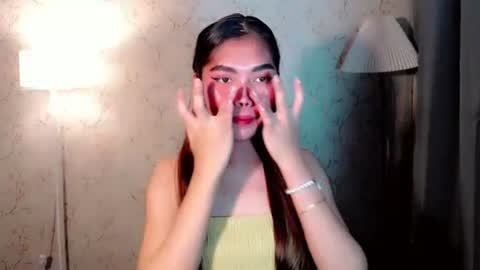 Snapshot of catherine_365 chatting on 10.21.25 catherine_365 online show from 10.21.25