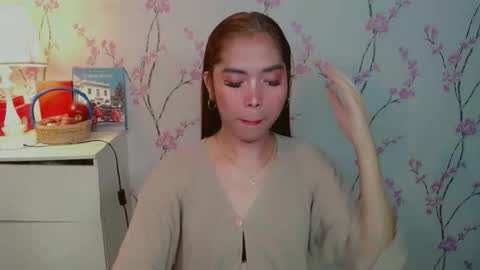 Snapshot of catherine_365 chatting on 11.14.25 catherine_365 online show from 11.14.25