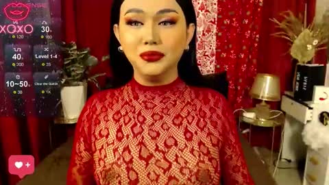 Snapshot of catherine_louise chatting on 12.14.25 cath online show from 12.14.25