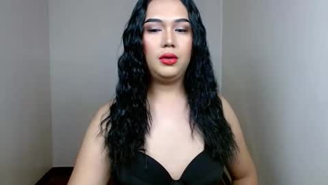 Snapshot of catherine_louise chatting on 04.12.26 cath online show from 04.12.26