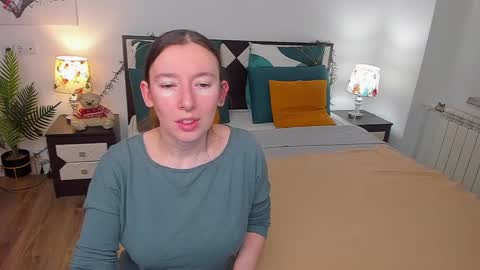 Catrin online show from 02.20.25