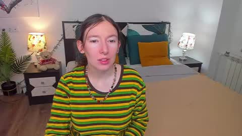 Catrin online show from 02.28.25