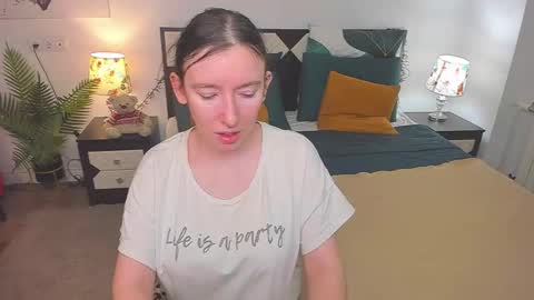 Catrin online show from 11.18.25