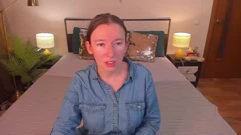 Snapshot of catherinewalls chatting on 07.21.26 Catrin online show from 07.21.26