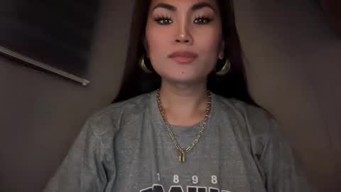 Snapshot of cathy_sanches chatting on 10.30.25 cathy online show from 10.30.25