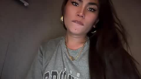 Snapshot of cathy_sanches chatting on 10.30.25 cathy online show from 10.30.25