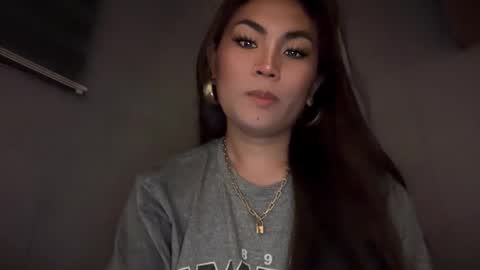 Snapshot of cathy_sanches chatting on 11.01.25 cathy online show from 11.01.25