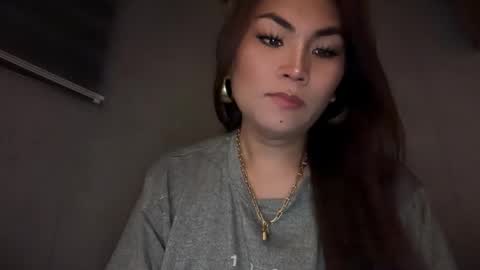 Snapshot of cathy_sanches chatting on 11.03.25 cathy online show from 11.03.25