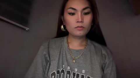 Snapshot of cathy_sanches chatting on 11.09.25 cathy online show from 11.09.25